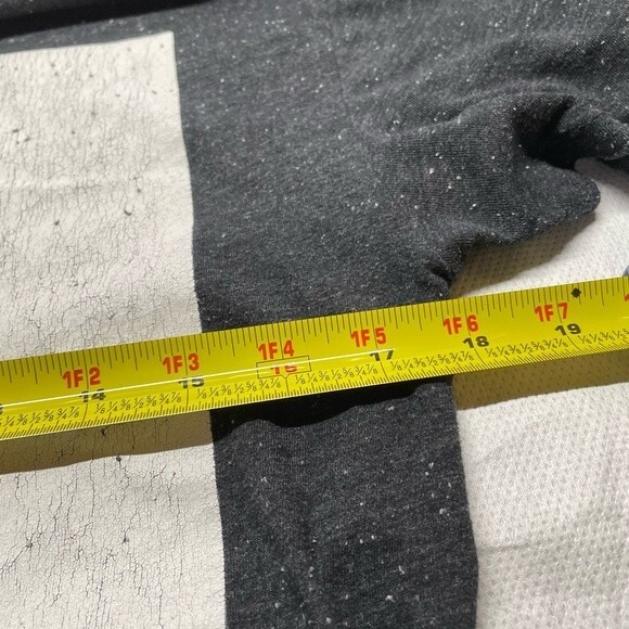 Fifth Sun Darth Vader T-shirt Mens Size Small Black Star Wars - Picture 3 of 3